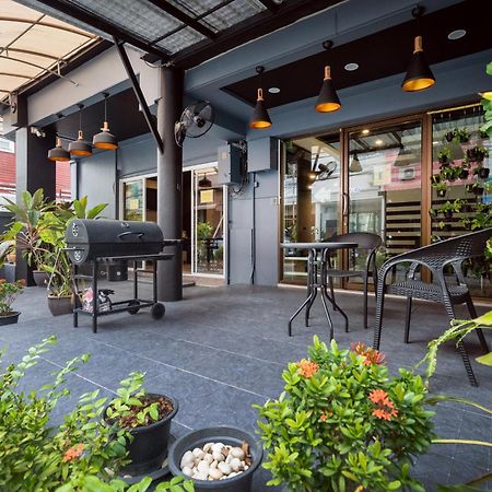 Black Pantera Hostel Patong Dış mekan fotoğraf