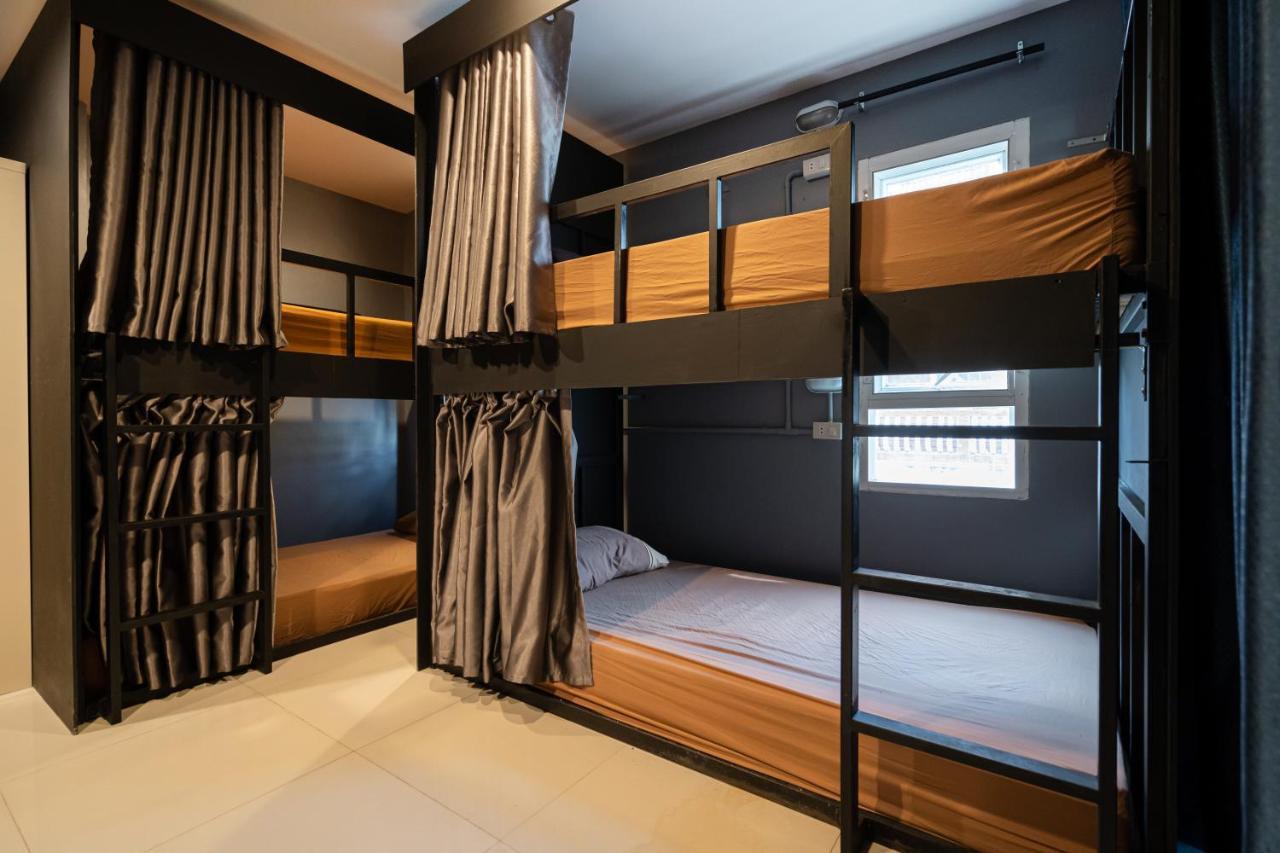 Black Pantera Hostel Patong Dış mekan fotoğraf