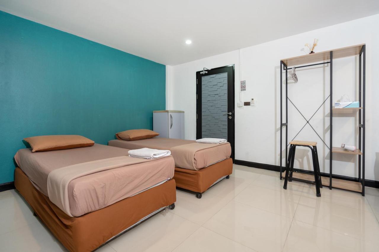 Black Pantera Hostel Patong Dış mekan fotoğraf