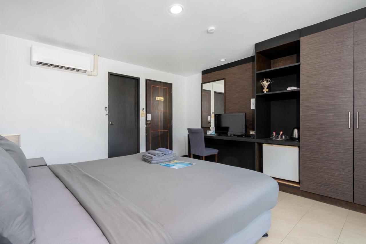 Black Pantera Hostel Patong Dış mekan fotoğraf