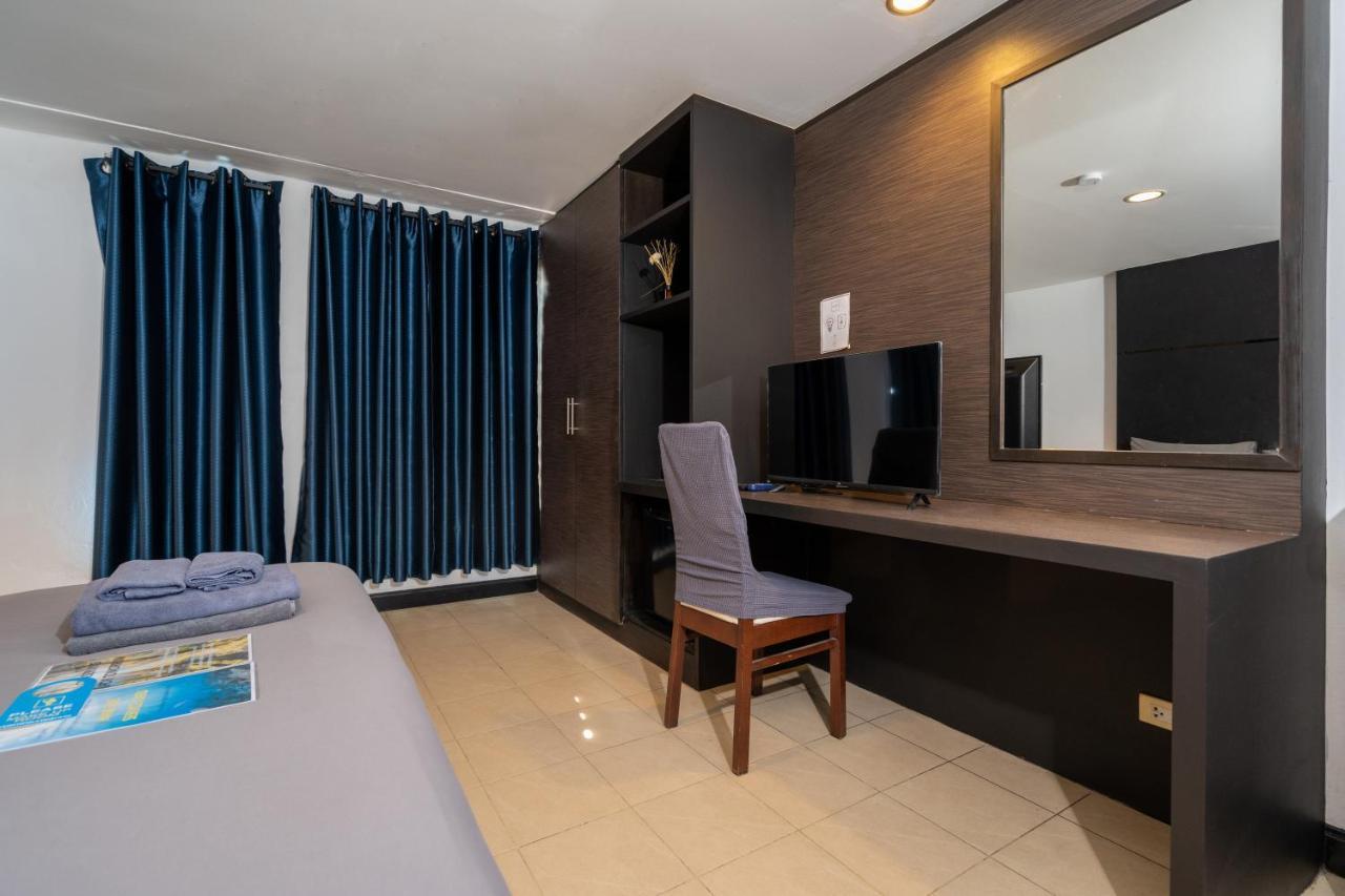 Black Pantera Hostel Patong Dış mekan fotoğraf