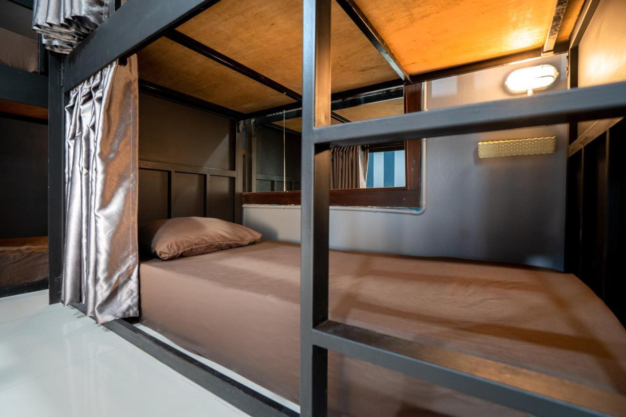 Black Pantera Hostel Patong Dış mekan fotoğraf