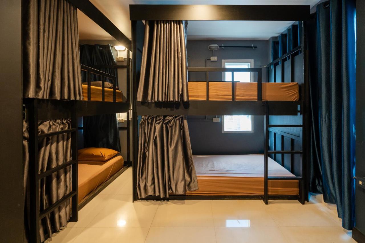 Black Pantera Hostel Patong Dış mekan fotoğraf