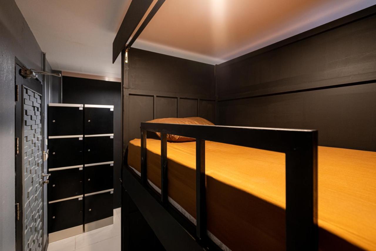 Black Pantera Hostel Patong Dış mekan fotoğraf