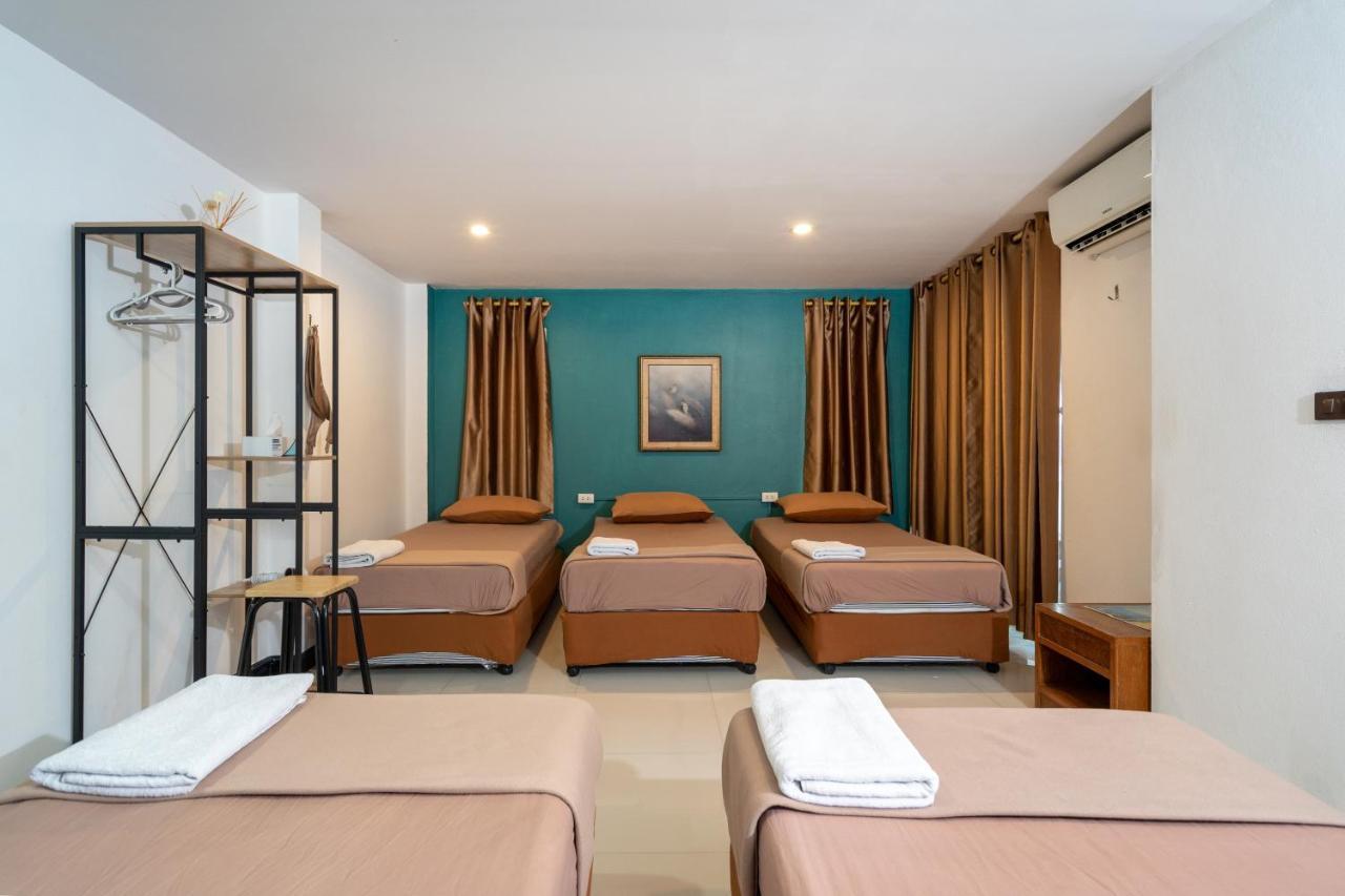 Black Pantera Hostel Patong Dış mekan fotoğraf
