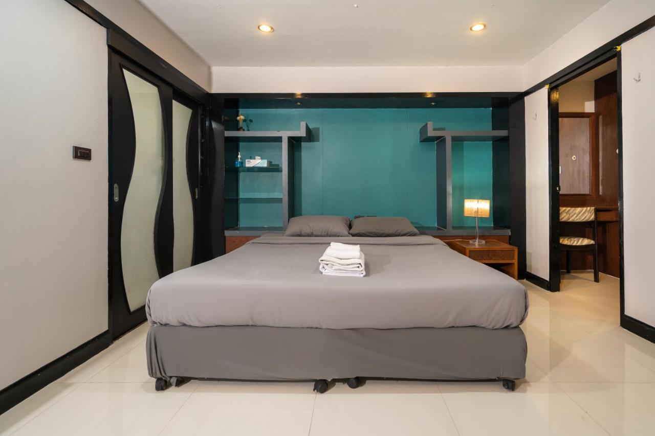 Black Pantera Hostel Patong Dış mekan fotoğraf