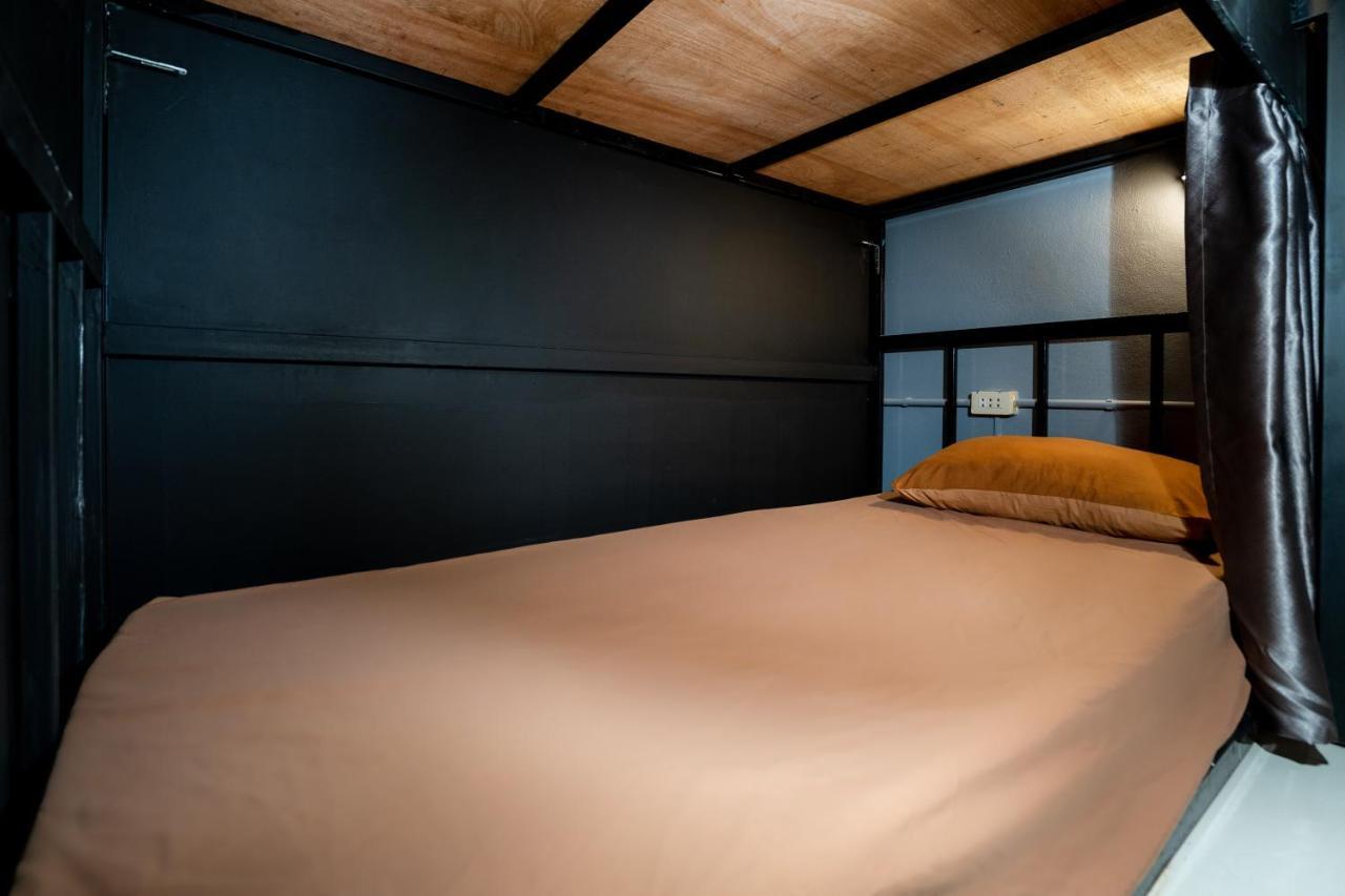 Black Pantera Hostel Patong Dış mekan fotoğraf