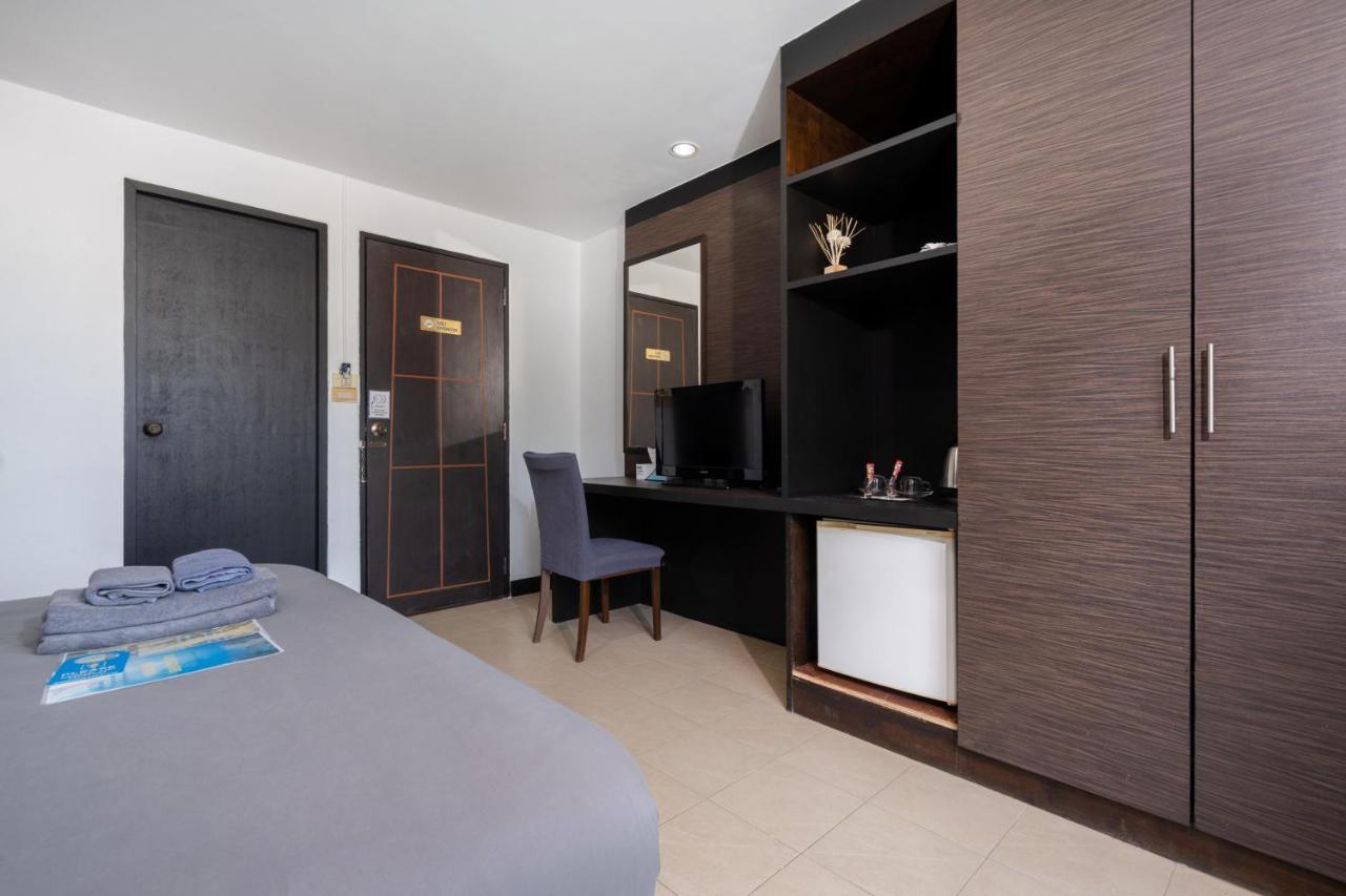 Black Pantera Hostel Patong Dış mekan fotoğraf