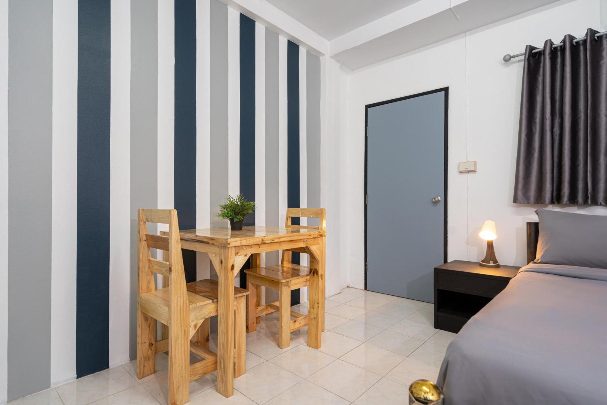 Black Pantera Hostel Patong Dış mekan fotoğraf